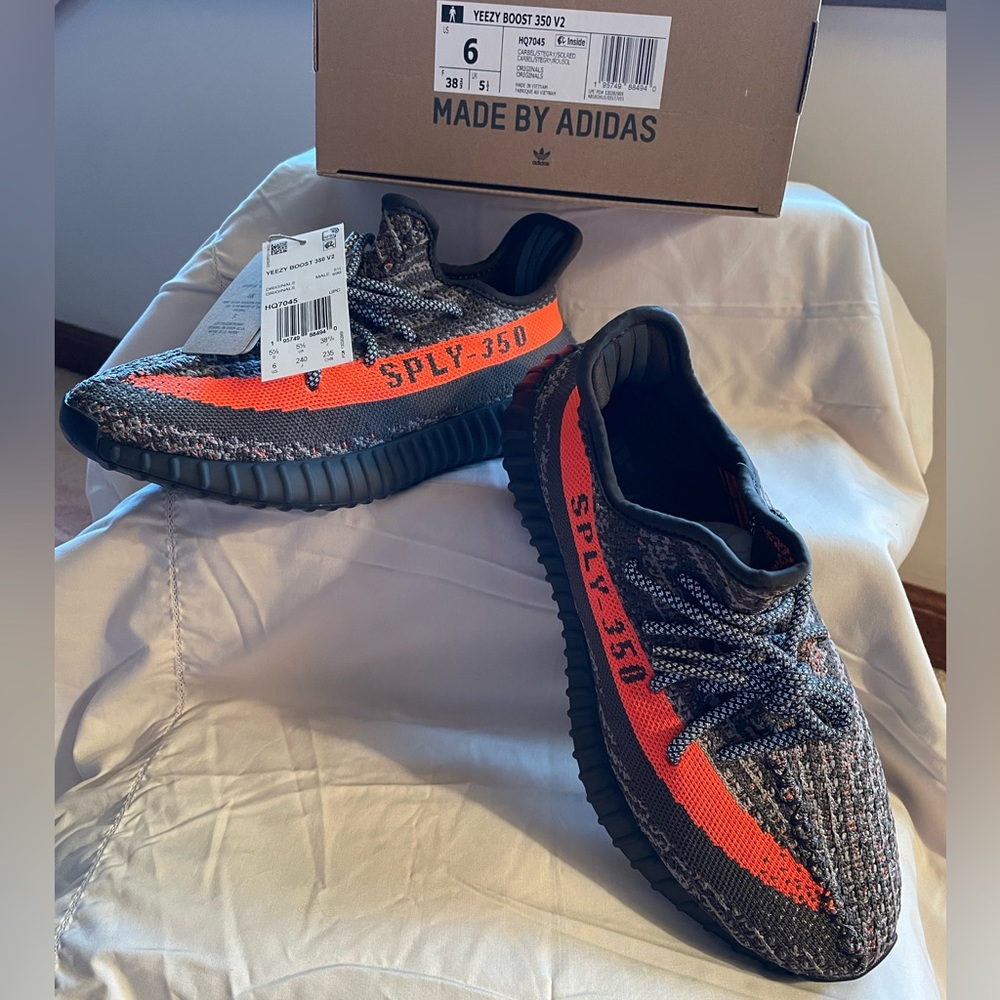 Yeezy Boost 350 V2 - Brand New and Authentic Carbon Beluga mens size 6